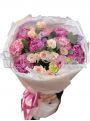 № 5561 Букет из пионов и спрей роз