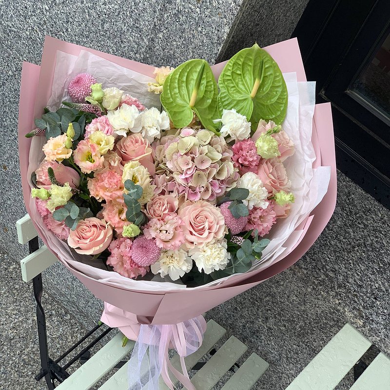 Микс букет в пудровой гамме
