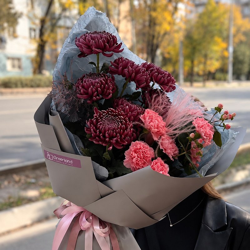 ДУО БУКЕТ "МАРГО" С ХРИЗАНТЕМОЙ БИГУДИ И ДИАНТУСАМИ